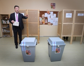 Za to hnutí Úsvit Tomia Okamury odcházejí voliči.