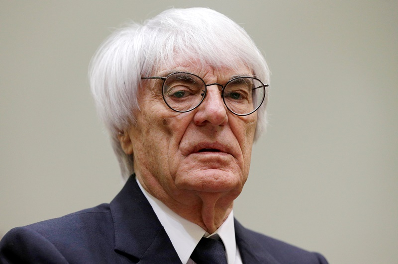 V Mnichově ve čtvrtek začal ostře sledovaný soudní proces s šéfem formule 1 Berniem Ecclestonem, který může otřást jeho pozicí v královské motoristické disciplíně. V Mnichově ve čtvrtek začal ostře sledovaný soudní proces s šéfem formule 1 Berniem Ecclestonem, který může otřást jeho pozicí v královské motoristické disciplíně.