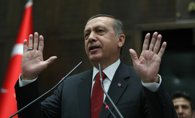 Tturecký premiér Recep Tayyip Erdogan vyjádřil ve středu soustrast potomkům statisíců povražděných Arménů. Tturecký premiér Recep Tayyip Erdogan vyjádřil ve středu soustrast potomkům statisíců povražděných Arménů.