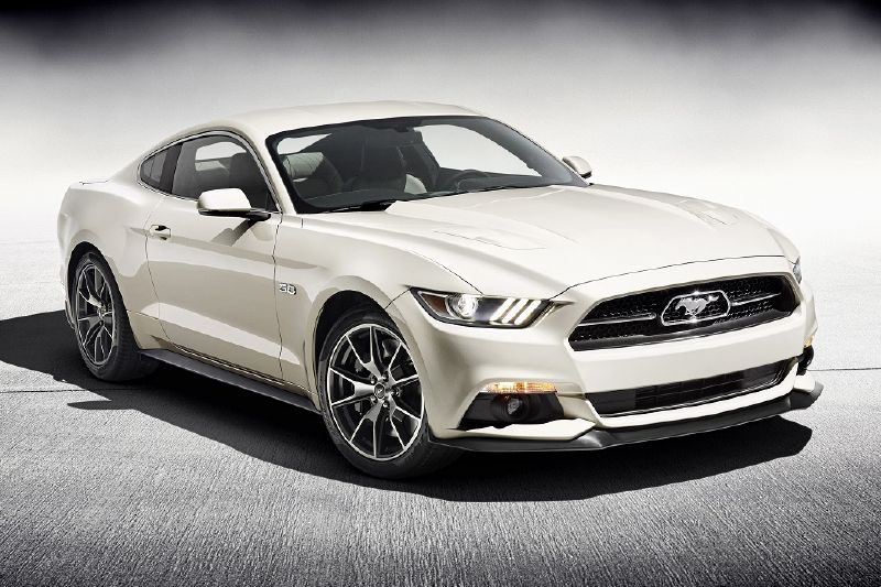 Automobilka Ford dostane v roce 50. výročí modelu Mustang nového šéfa. Automobilka Ford dostane v roce 50. výročí modelu Mustang nového šéfa.