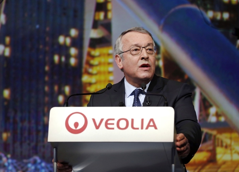 Šéf francouzského vodárenského a energetického gigantu Veolia Environnement Antoine Frerot mluví na valné hromadě 24 dubna v Paříži.