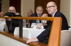 Premiér Bohuslav Sobotka a bývalý odborářský předák Jaroslav Zavadil.
