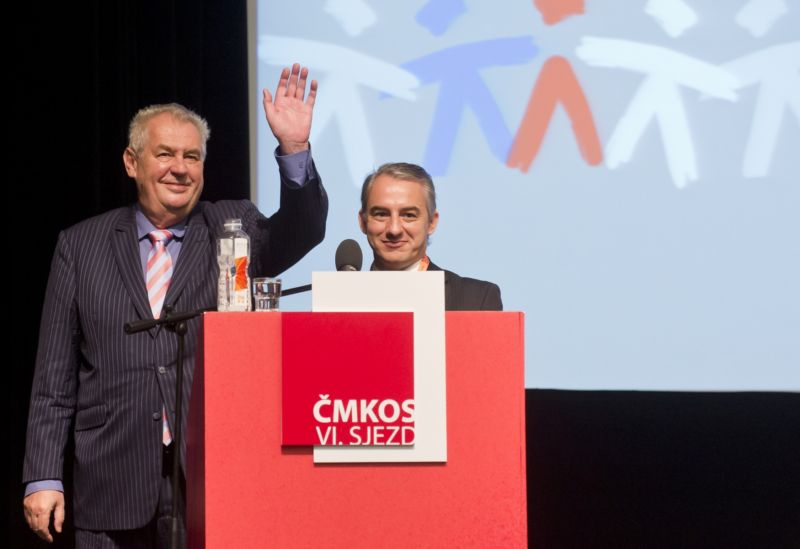 Prezident Miloš Zeman s novým šéfem ČMKOS Jiřím Středulou.