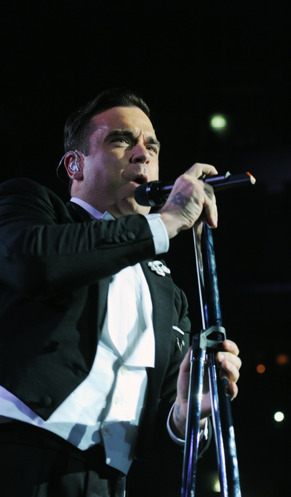 Robbie Williams.
