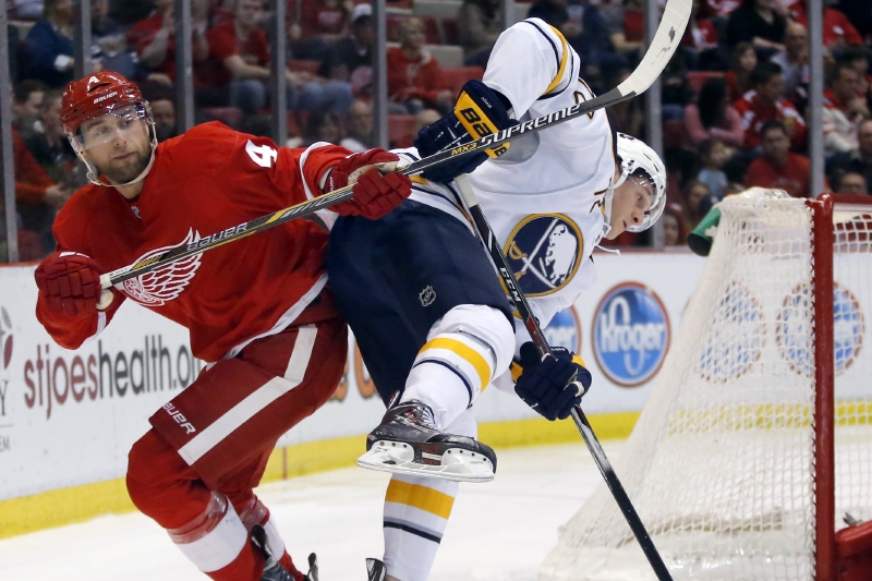 Obránce Jakub Kindl z Detroitu.