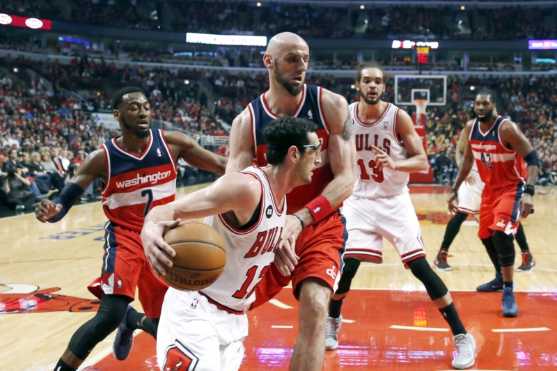 Momentka ze zápasu mezi Washingtonem a Chicagem.