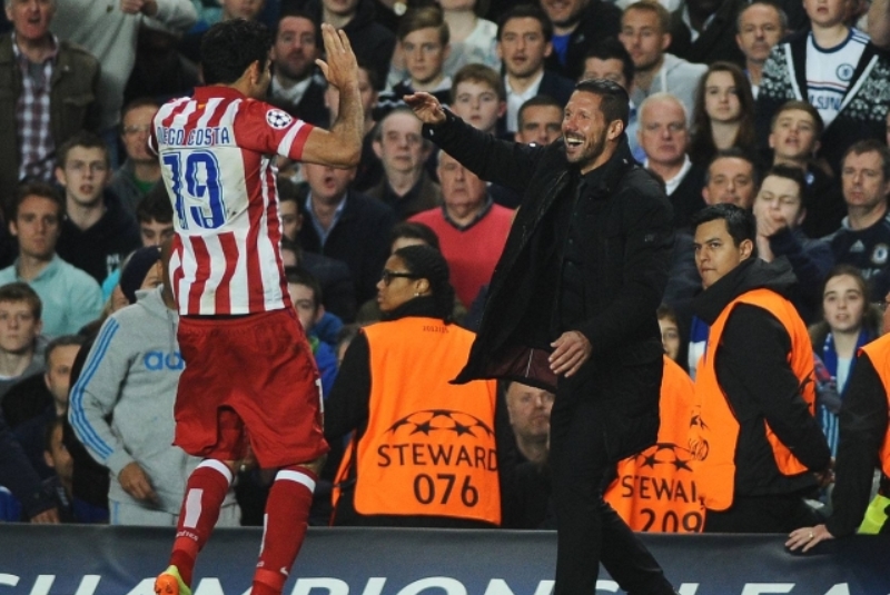 Trenér Atlética Diego Simeone a útočník Diego Costa.