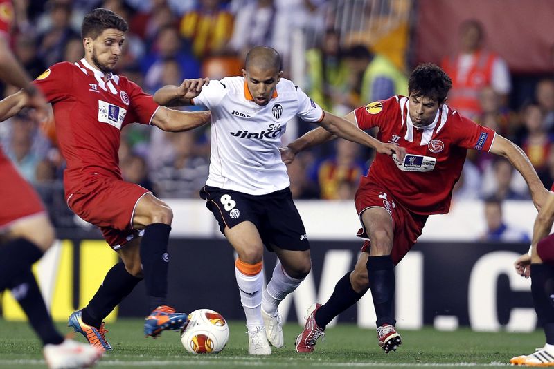 Sevilla postoupila přes Valencii. Sevilla postoupila přes Valencii.