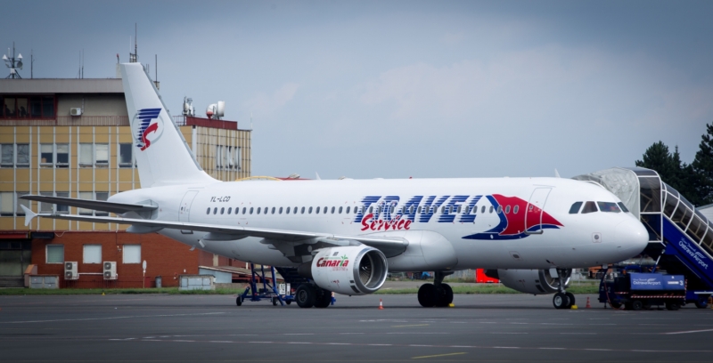 Letadlo společnosti Travel Service.