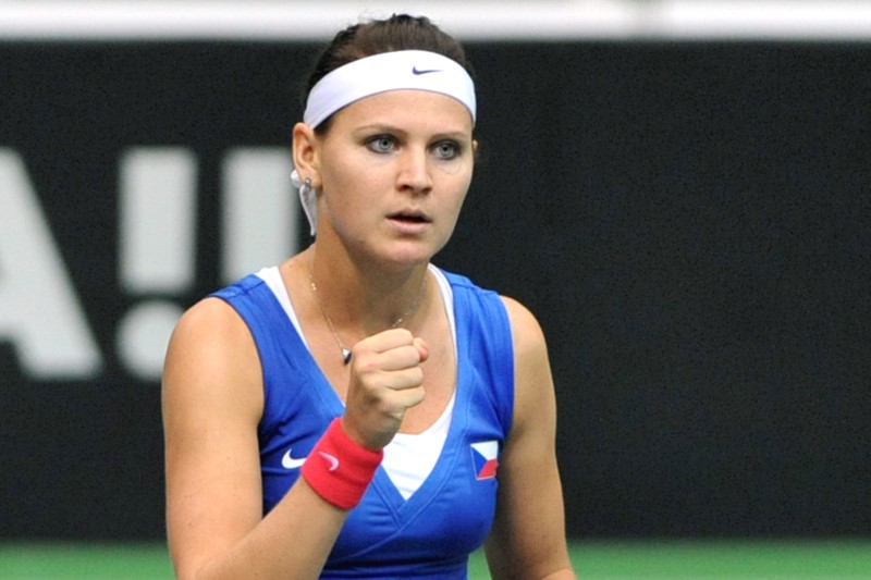 Tenistka Lucie Šafářová porazila na antukovém turnaji v Madridu ve druhém kole Slovenku Magdalenu Rybárikovou za necelou hodinu 6:1, 6:2 a postoupila do osmifinále. Tenistka Lucie Šafářová porazila na antukovém turnaji v Madridu ve druhém kole Slovenku Magdalenu Rybárikovou za necelou hodinu 6:1, 6:2 a postoupila do osmifinále.