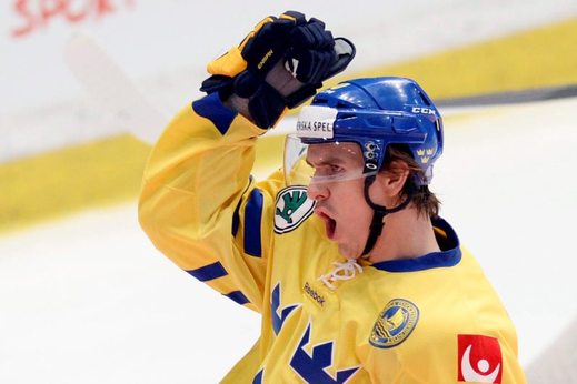 Mikael Backlund z Calgary Flames. Mikael Backlund z Calgary Flames.