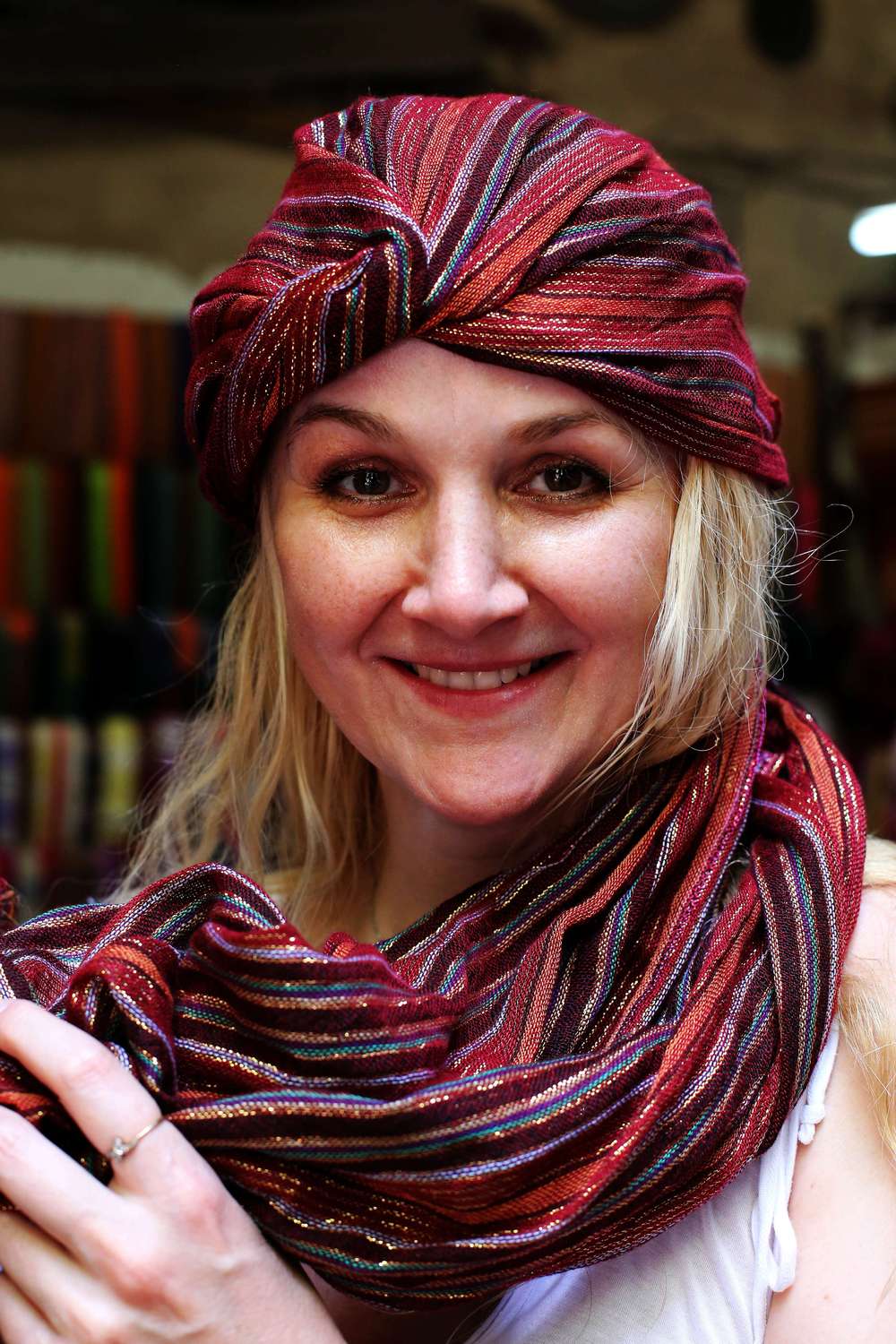 Záhada rozluštěna. Zahalená žena je Linda Finková!