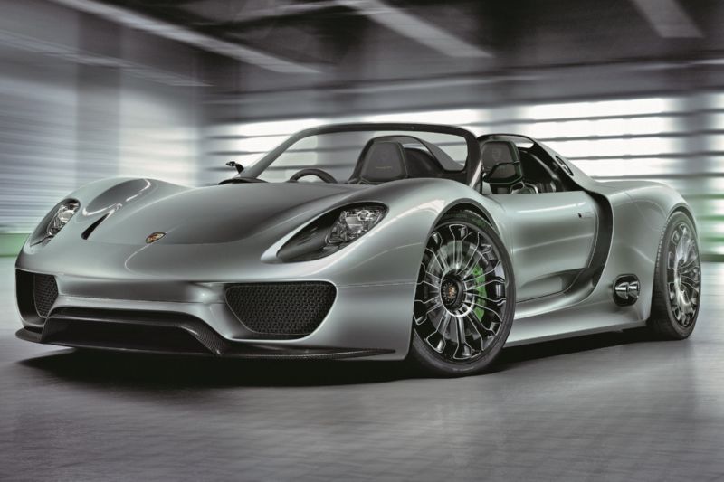 Hybridní Porsche 918 Spyder.