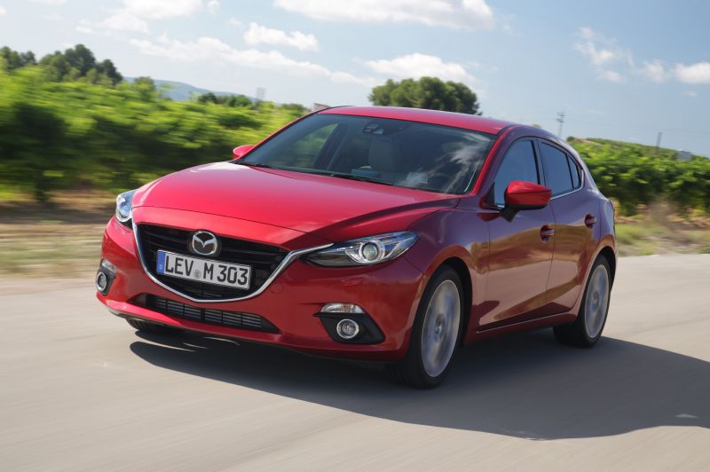 Jednoduchý a přitom elegantní exteriér je jednou z předností vozu Mazda3.
