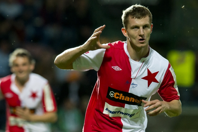 Po bídné sezoně má Slavia k řešení další problém.