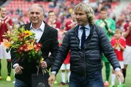 Vladimír Táborský (vlevo) a Pavel Nedvěd.