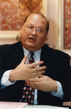 Ve čtvrtek zemřel belgický expremiér Jean-Luc Dehaene (snímek z roku 2004).