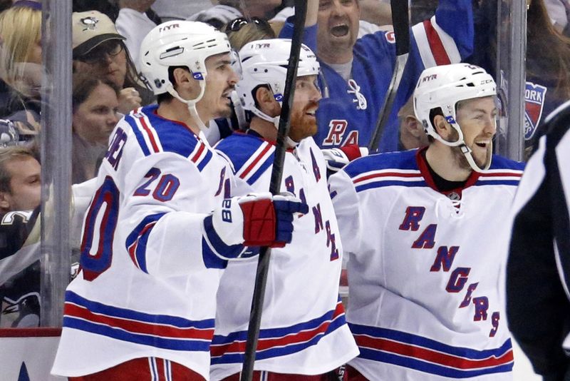 Rangers jdou v semifinále do vedení.
