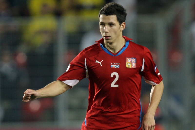 Fotbalista Marek Suchý je jedním z osmi reprezentantů, kteří dorazili na sraz národního týmu před přípravným duelem ve Finsku jako čerství mistři ve svých klubech. Fotbalista Marek Suchý je jedním z osmi reprezentantů, kteří dorazili na sraz národního týmu před přípravným duelem ve Finsku jako čerství mistři ve svých klubech.