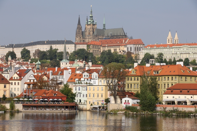 Hodnotitele při vytváření žebříčku zajímal jak počet vytvořených míst, tak počet investičních projektů nebo infrastruktura státu společně s výší daní a nákladů na podnikání (ilustrační foto). Hodnotitele při vytváření žebříčku zajímal jak počet vytvořených míst, tak počet investičních projektů nebo infrastruktura státu společně s výší daní a nákladů na podnikání (ilustrační foto).