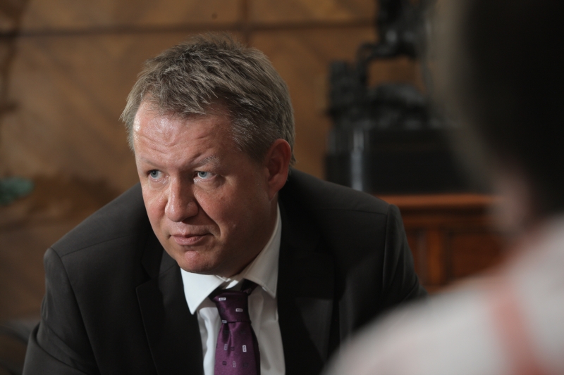 Ministr zdravotnictví Svatopluk Němeček. Ministr zdravotnictví Svatopluk Němeček.