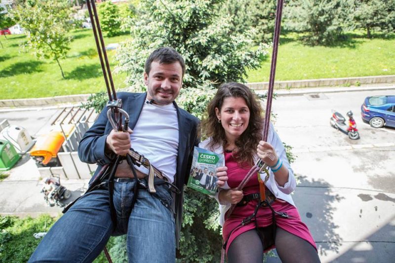 Předsedovi zelených Ondřeji Liškovi nepomohlo ani slaňování a další oběti.