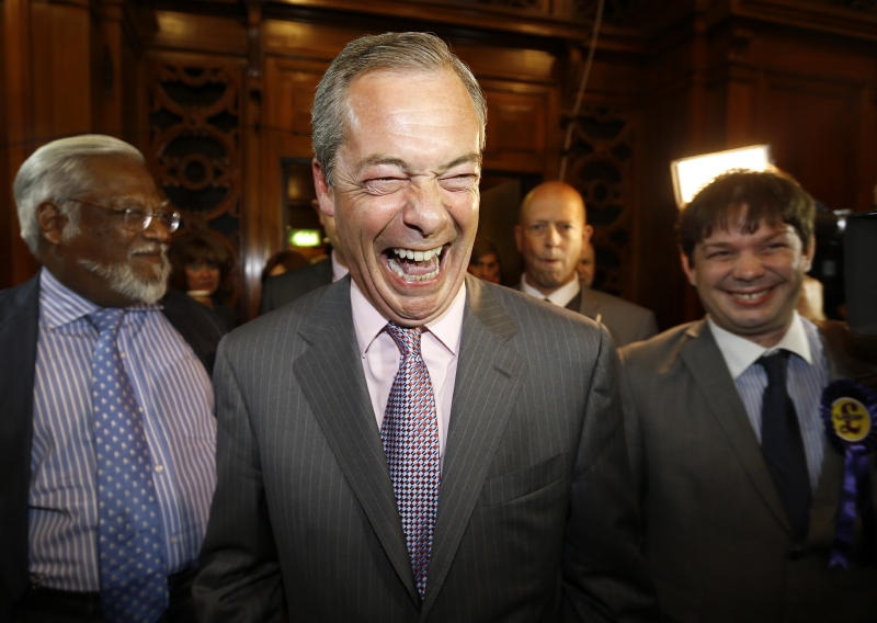 Nigel Farage se po volbách smál od ucha k uchu.