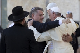 František s představiteli židovské a muslimské komunity.