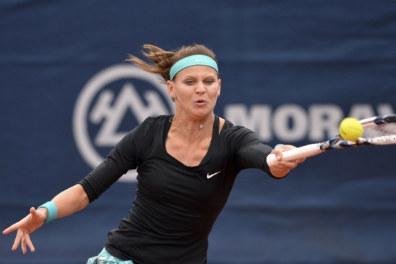 Lucie Šafářová na Roland Garros postoupila do druhého kola.