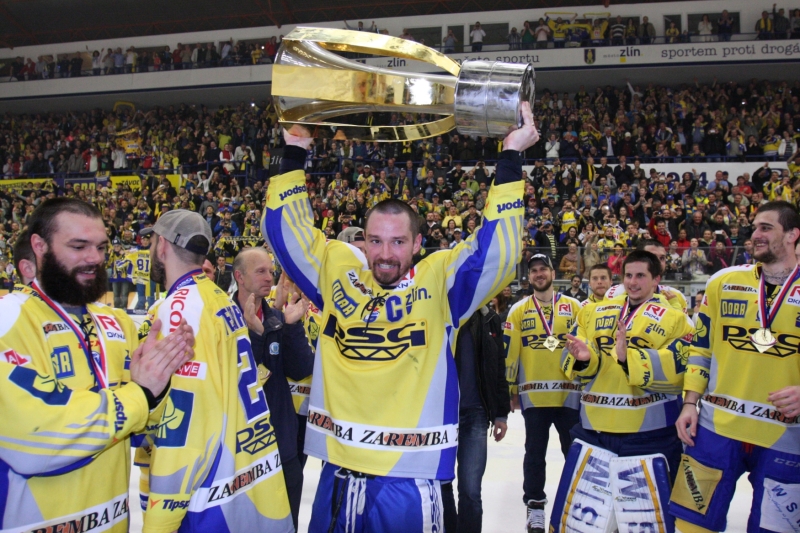 V prvním kole hokejové extraligy se utká mistrovský Zlín s nováčkem extraligy - Mladou Boleslaví. V prvním kole hokejové extraligy se utká mistrovský Zlín s nováčkem extraligy - Mladou Boleslaví.