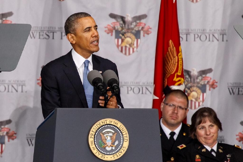 Obama hovoří ve West Pointu.