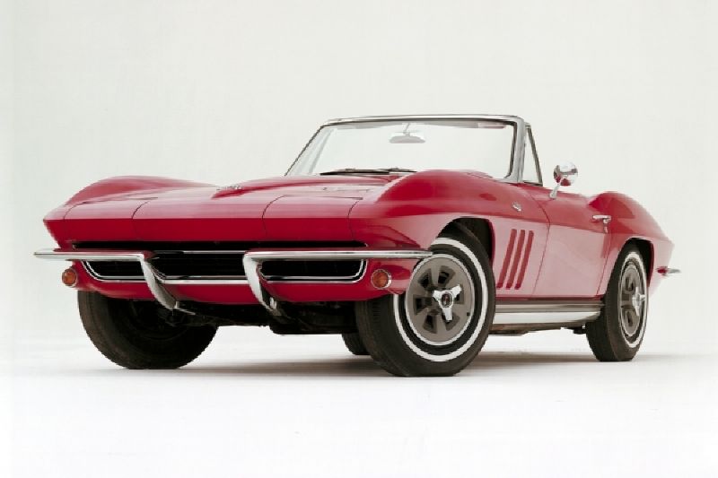 Jedna z ikon historie značky Chevrolet - Corvette Sting Ray z roku 1965.