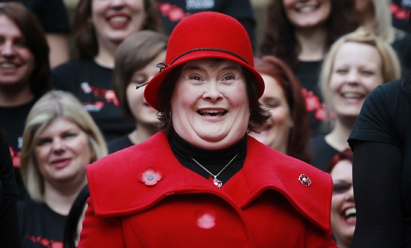 Zpěvačka Susan Boyle září všemi barvami. Zpěvačka Susan Boyle září všemi barvami.