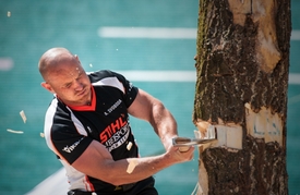 Dnes dřevorubci soutěžili v šesti disciplínách.
