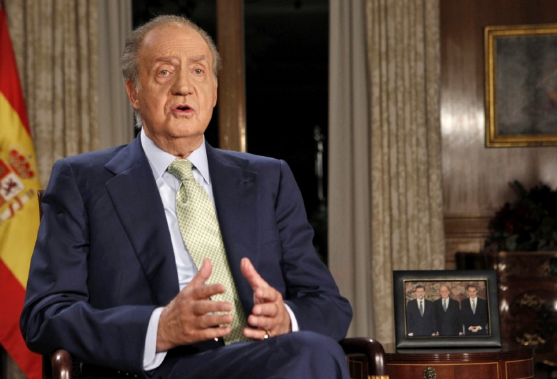 Španělský králk Juan Carlos hodil ručník do ringu. 