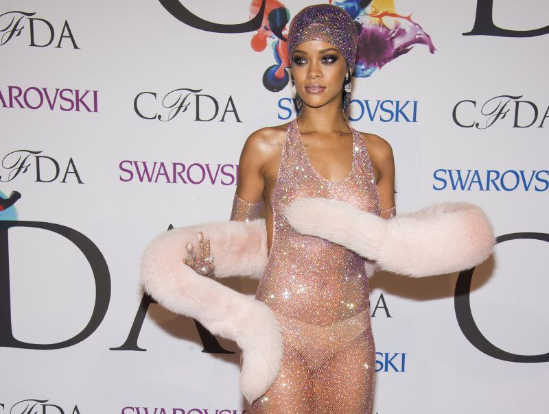 Rihanna byla včera večer v New Yorku vyhlášena módní ikonou letošního roku. 