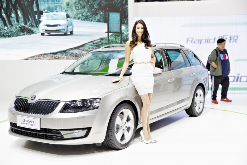 Škoda Octavia vyjde od 6699 do 8399 korun měsíčně. Škoda Octavia vyjde od 6699 do 8399 korun měsíčně.