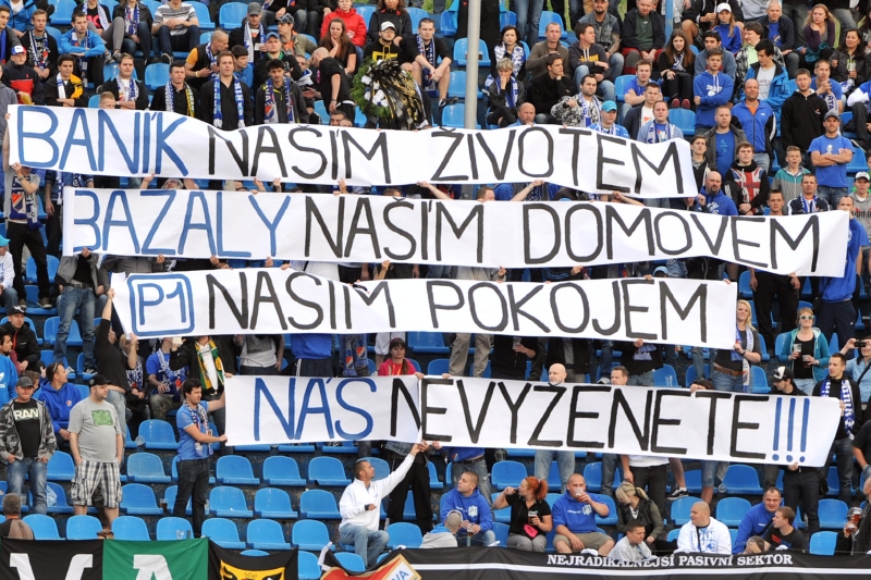 Fanoušci Baníku Ostrava. 