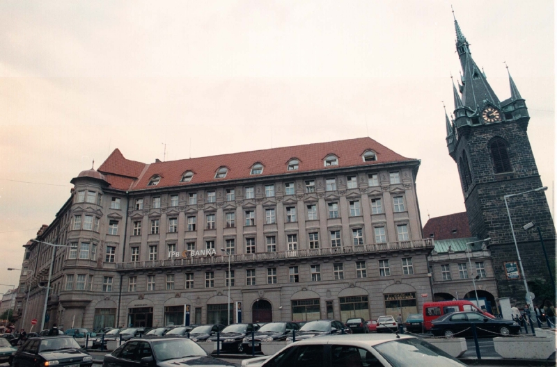 Z kdysi Cukrovarnického paláce na Senovážném náměstí bude hotel.