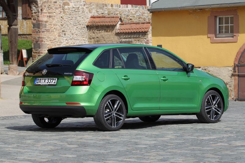 Anketu České auto 2014 ovládla Škoda Rapid Spaceback.