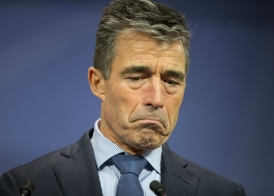 Generální tajemník NATO Anders Fogh Rasmussen je zastáncem přijetí opatření proti ruským agresorům.