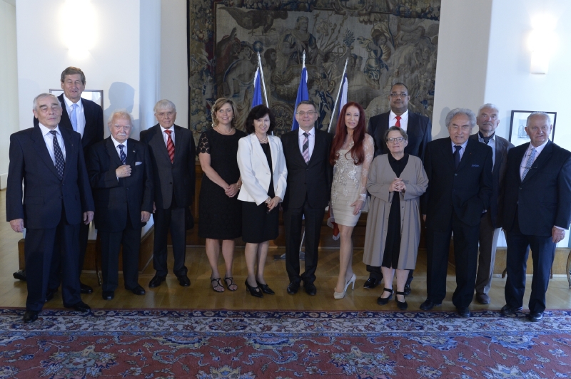 Letošní laureáti ceny Gratias agit.