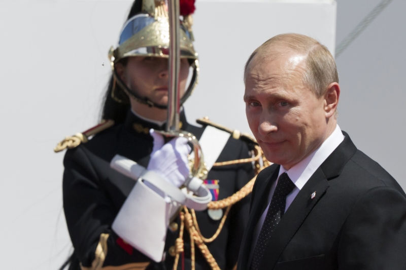 Ruský prezident Vladimir Putin nařídil Federální bezpečnostní službě posílit ochranu státních hranic a podniknout všechna potřebná opatření. Ruský prezident Vladimir Putin nařídil Federální bezpečnostní službě posílit ochranu státních hranic a podniknout všechna potřebná opatření.