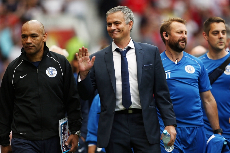 Trenér José Mourinho se svými svěřenci.
