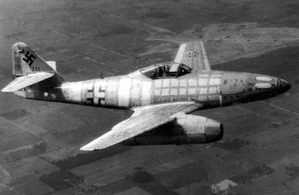 Kammler měl pod palcem i vývoj a výrobu letounu Messerschmitt Me 262 Schwalbe.