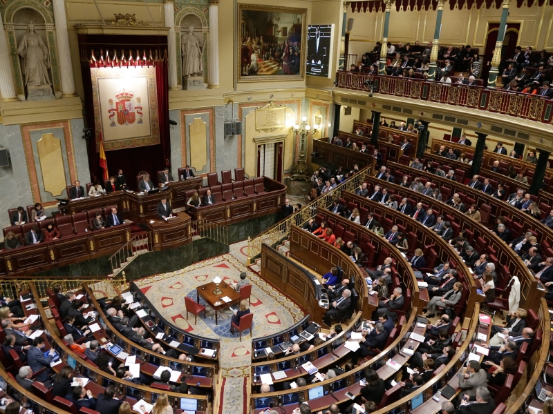 Kongres poslanců schválil abdikaci Juana Carlose.