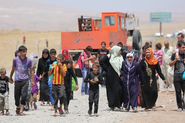 Islamisté před Tikrítem dobyli Mosul, ze kterého utekly statisíce lidí.
