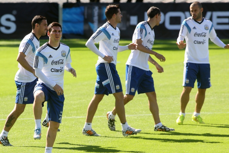 FIFA vyšetřuje argentinské fotbalisty kvůli Falklandským ostrovům. FIFA vyšetřuje argentinské fotbalisty kvůli Falklandským ostrovům.