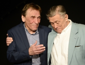 Pan Halpern a pan Johnson s Františkem Němcem a Petrem Kostkou.