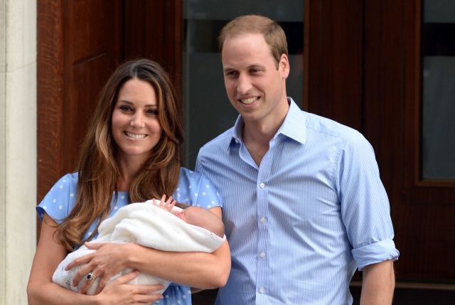 Kate a William prý mají doma nejméně 12 pomocníků.